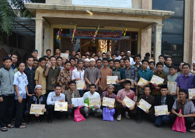 دورات وفعاليات المشروع لطلاب المعهد العالي لإعداد المعلمين في إندونيسيا 2013