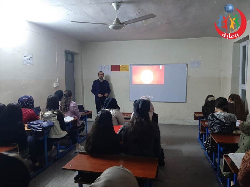 محاضرة “نيران الإيدز تحرق شباب العالم” للمدرب هاشم خورشيد للطالبات في كردستان 2019
